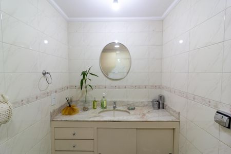 Apartamento à venda com 112m², 3 quartos e 1 vaga Apartamento à venda com 112m², 3 quartos e 1 vagaBanheiro Social
