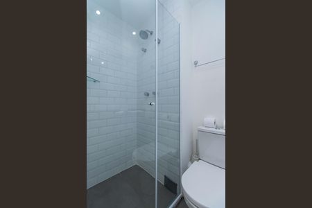 Studio para alugar com 20m², 0 quarto e sem vaga Studio para alugar com 20m², 0 quarto e sem vagaBanheiro