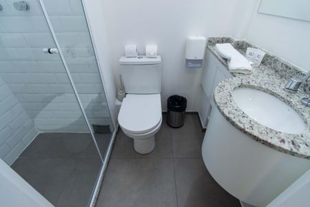 Studio para alugar com 20m², 0 quarto e sem vaga Studio para alugar com 20m², 0 quarto e sem vagaBanheiro