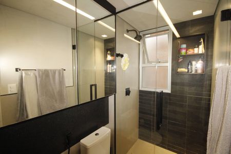 Apartamento à venda com 65m², 2 quartos e 2 vagasbanheiro 1