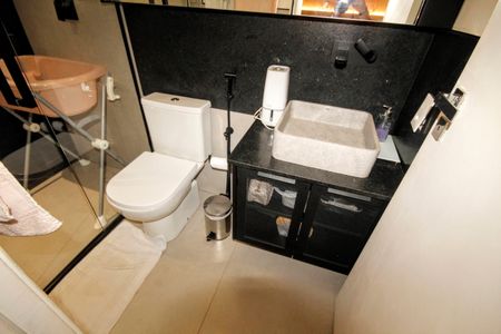 Apartamento à venda com 65m², 2 quartos e 2 vagasbanheiro 2