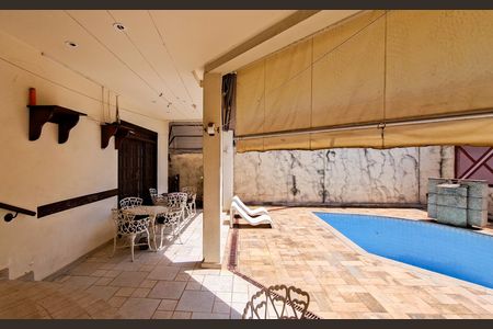 Casa à venda com 360m², 4 quartos e 4 vagasQuintal