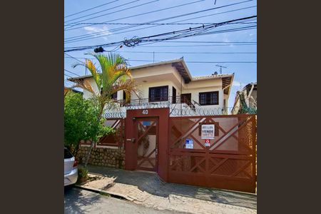 Casa à venda com 360m², 4 quartos e 4 vagasFachada