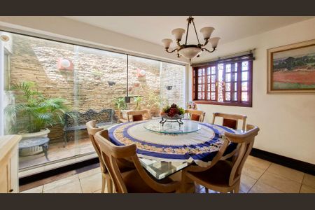 Casa à venda com 360m², 4 quartos e 4 vagasSala de Jantar