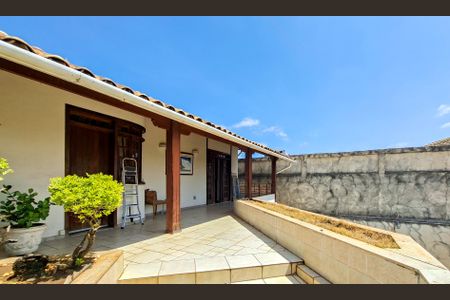 Casa à venda com 360m², 4 quartos e 4 vagasVaranda