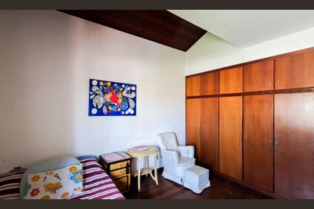 Casa à venda com 360m², 4 quartos e 4 vagasQuarto 2