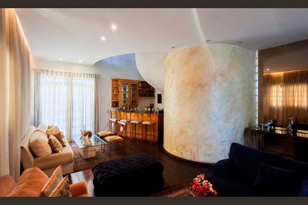 Casa à venda com 360m², 4 quartos e 4 vagasSala