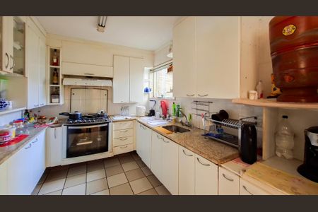 Casa à venda com 360m², 4 quartos e 4 vagasCozinha