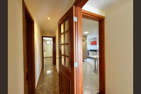 Apartamento à venda com 141m², 4 quartos e 3 vagasCorredor