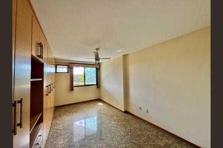 Apartamento à venda com 141m², 4 quartos e 3 vagasSuíte