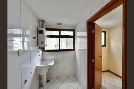 Apartamento à venda com 141m², 4 quartos e 3 vagasCozinha e Área de Serviço