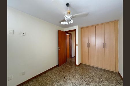 Apartamento à venda com 141m², 4 quartos e 3 vagasQuarto 2