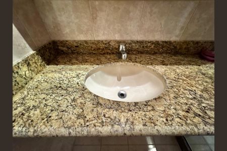 Apartamento à venda com 141m², 4 quartos e 3 vagasBanheiro Social