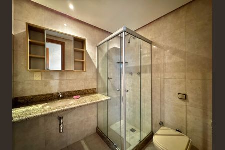 Apartamento à venda com 141m², 4 quartos e 3 vagasBanheiro Social