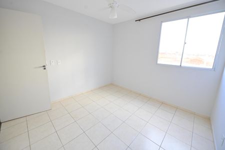 Quarto 2 de apartamento para alugar com 2 quartos, 47m² em St.porto Dourado, Goiânia