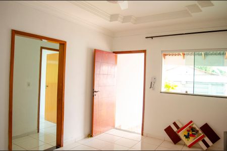 Sala de casa para alugar com 3 quartos, 300m² em Setor Morada do Sol, Goiânia