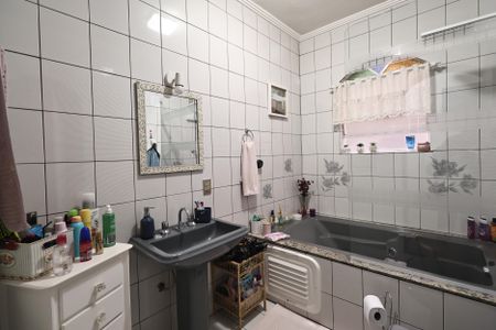 Casa à venda com 180m², 3 quartos e 2 vagasBanheiro 2