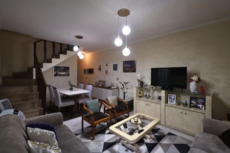 Casa à venda com 180m², 3 quartos e 2 vagasSala