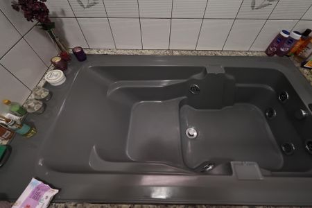 Casa à venda com 180m², 3 quartos e 2 vagasBanheiro 2