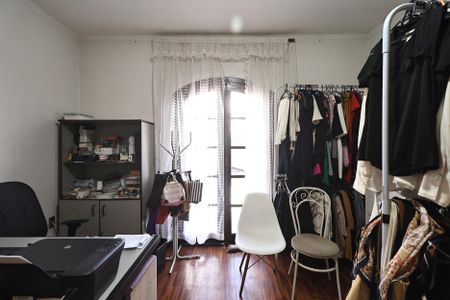 Casa à venda com 180m², 3 quartos e 2 vagasSuite