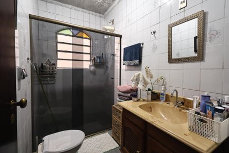 Casa à venda com 180m², 3 quartos e 2 vagasBanheiro da Suíte