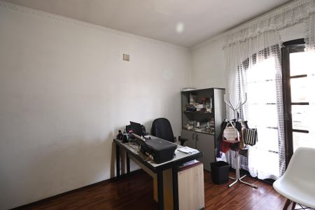 Casa à venda com 180m², 3 quartos e 2 vagasSuite