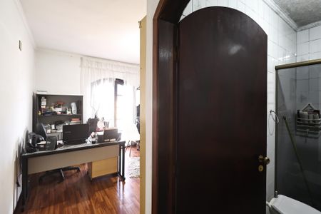 Casa à venda com 180m², 3 quartos e 2 vagasSuite 