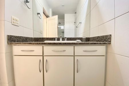 Apartamento à venda com 115m², 2 quartos e 1 vaga Apartamento à venda com 115m², 2 quartos e 1 vagaSuite 2