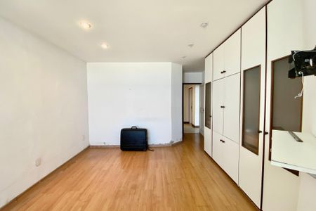 Apartamento à venda com 115m², 2 quartos e 1 vaga Apartamento à venda com 115m², 2 quartos e 1 vagaSuite 1