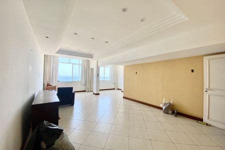 Apartamento à venda com 115m², 2 quartos e 1 vaga Apartamento à venda com 115m², 2 quartos e 1 vagaSala