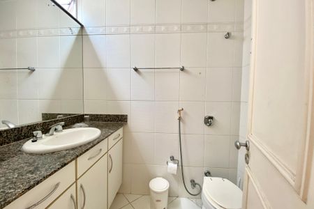Apartamento à venda com 115m², 2 quartos e 1 vaga Apartamento à venda com 115m², 2 quartos e 1 vagaSuite 2