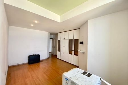 Apartamento à venda com 115m², 2 quartos e 1 vaga Apartamento à venda com 115m², 2 quartos e 1 vagaSuite 1