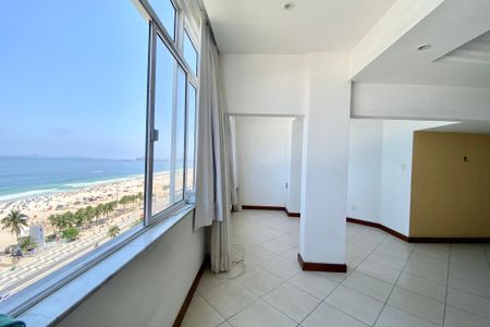 Apartamento à venda com 115m², 2 quartos e 1 vaga Apartamento à venda com 115m², 2 quartos e 1 vagaSala