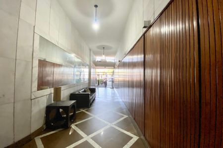 Apartamento à venda com 115m², 2 quartos e 1 vaga Apartamento à venda com 115m², 2 quartos e 1 vagaHall de entrada