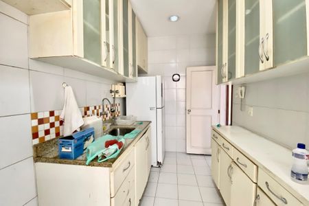 Apartamento à venda com 115m², 2 quartos e 1 vaga Apartamento à venda com 115m², 2 quartos e 1 vagaCozinha