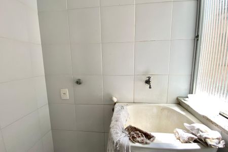 Apartamento à venda com 115m², 2 quartos e 1 vaga Apartamento à venda com 115m², 2 quartos e 1 vagaÁrea de Serviço