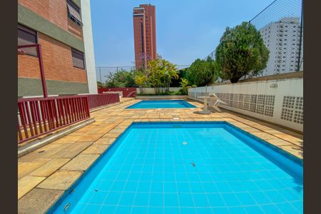 Apartamento para alugar com 100m², 3 quartos e 1 vaga Apartamento para alugar com 100m², 3 quartos e 1 vagaPiscina