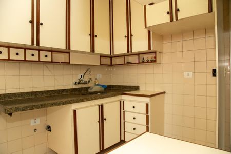 Apartamento para alugar com 100m², 3 quartos e 1 vaga Apartamento para alugar com 100m², 3 quartos e 1 vagaCozinha
