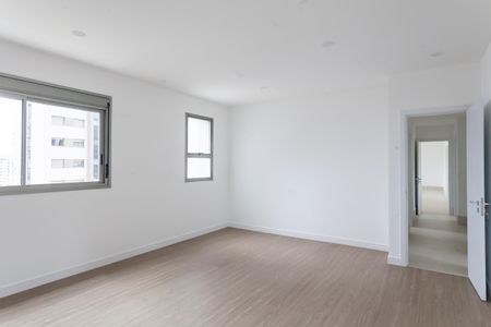 Apartamento para alugar com 208m², 4 quartos e 4 vagas Apartamento para alugar com 208m², 4 quartos e 4 vagasSuite master