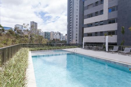 Apartamento para alugar com 208m², 4 quartos e 4 vagas Apartamento para alugar com 208m², 4 quartos e 4 vagasÁrea comum - Piscina