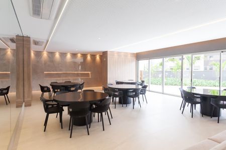 Apartamento para alugar com 208m², 4 quartos e 4 vagas Apartamento para alugar com 208m², 4 quartos e 4 vagasÁrea comum - Salão de festas