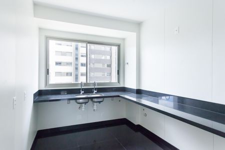Apartamento para alugar com 208m², 4 quartos e 4 vagas Apartamento para alugar com 208m², 4 quartos e 4 vagasCozinha