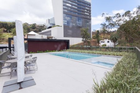 Apartamento para alugar com 208m², 4 quartos e 4 vagas Apartamento para alugar com 208m², 4 quartos e 4 vagasÁrea comum - Piscina