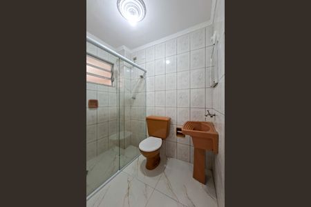 Banheiro Social de kitnet/studio para alugar com 0 quarto, 33m² em Boqueirão, Praia Grande