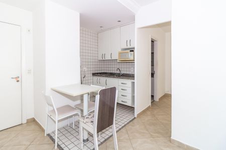 Apartamento à venda com 28m², 1 quarto e 1 vaga Apartamento à venda com 28m², 1 quarto e 1 vagaCozinha