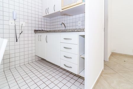 Apartamento à venda com 28m², 1 quarto e 1 vaga Apartamento à venda com 28m², 1 quarto e 1 vagaCozinha