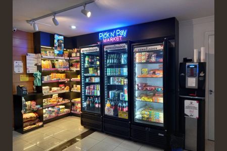 Apartamento à venda com 28m², 1 quarto e 1 vaga Apartamento à venda com 28m², 1 quarto e 1 vagaMercado