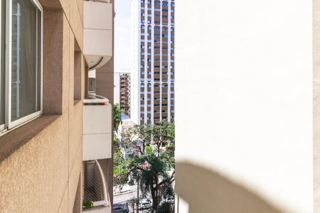 Apartamento à venda com 28m², 1 quarto e 1 vaga Apartamento à venda com 28m², 1 quarto e 1 vagaVaranda