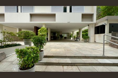 Apartamento à venda com 100m², 2 quartos e 1 vaga Apartamento à venda com 100m², 2 quartos e 1 vagaEntrada