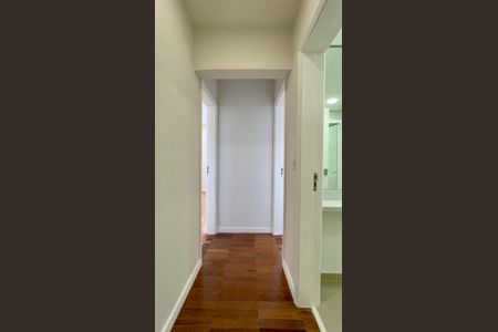 Apartamento à venda com 100m², 2 quartos e 1 vaga Apartamento à venda com 100m², 2 quartos e 1 vagaCorredor